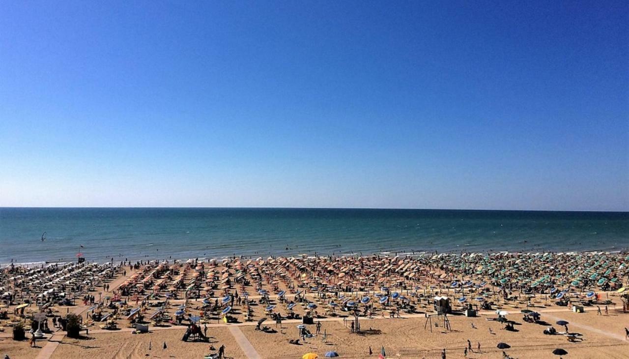 Isola Clara - Appartamenti Bibione Extérieur photo